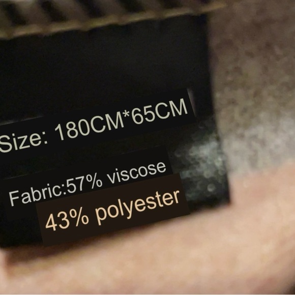 Ladies scarf - Picture 7 of 7